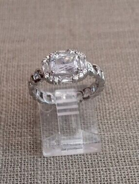 Silver Tone Halo Cushion-Cut Clear Stone Fashion Ring Size 7